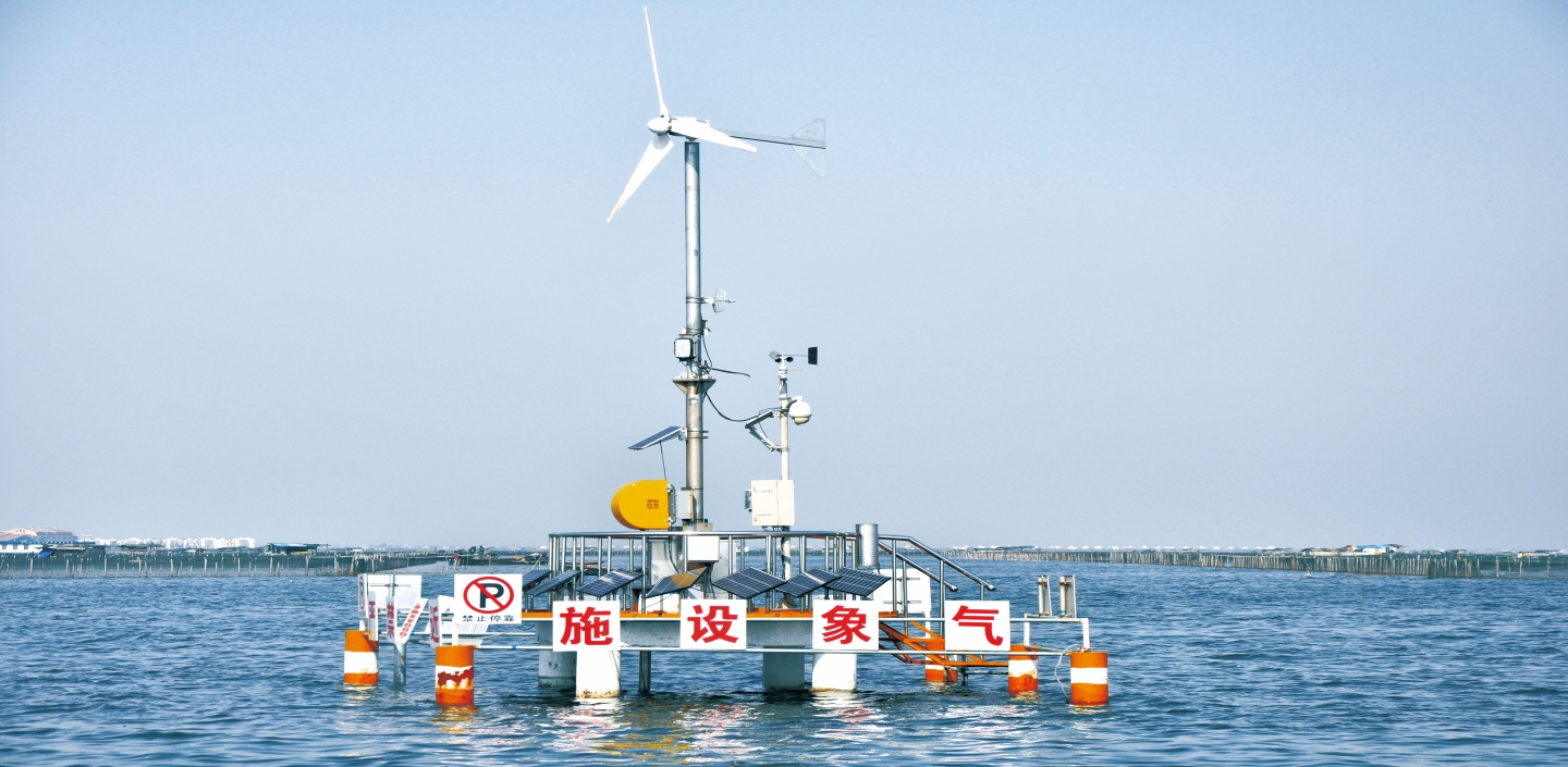 昆山阳澄湖湖面气象水质观测平台1440705.jpg